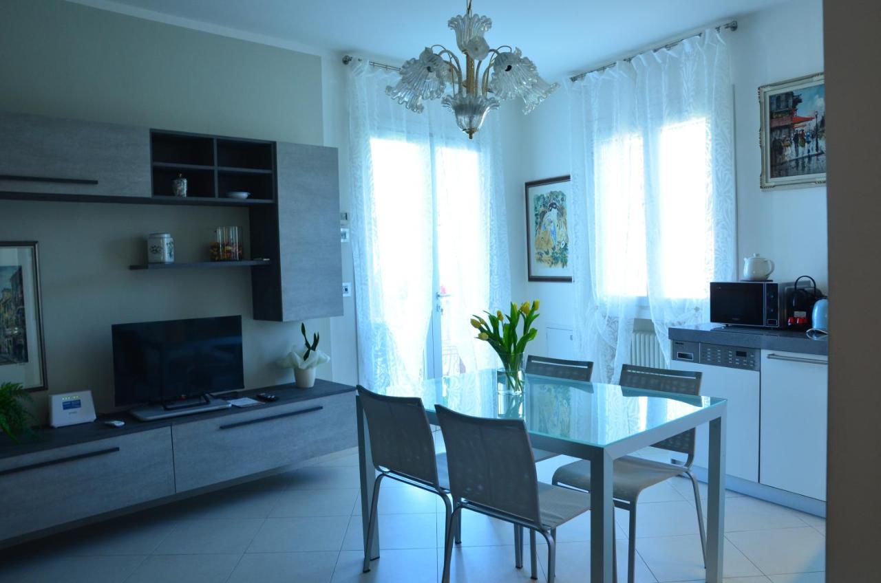 Elena Apartment - View Lake - Private Garage Bardolino Esterno foto